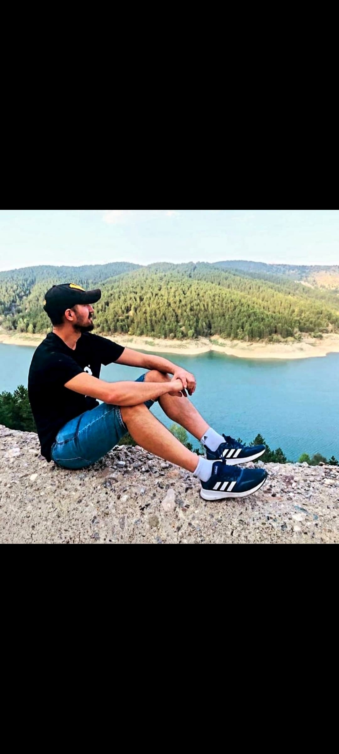 Yükleyen
